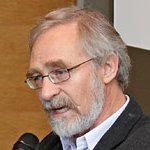 Franz Josef Röll ist seit 1999 Professor an der Hochschule Darmstadt im ...